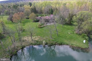 1900 COMPTON DR, Harrisburg, PA 17112