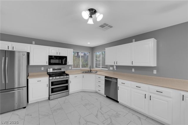 825 Gleamstar Avenue, Las Vegas, NV 89123