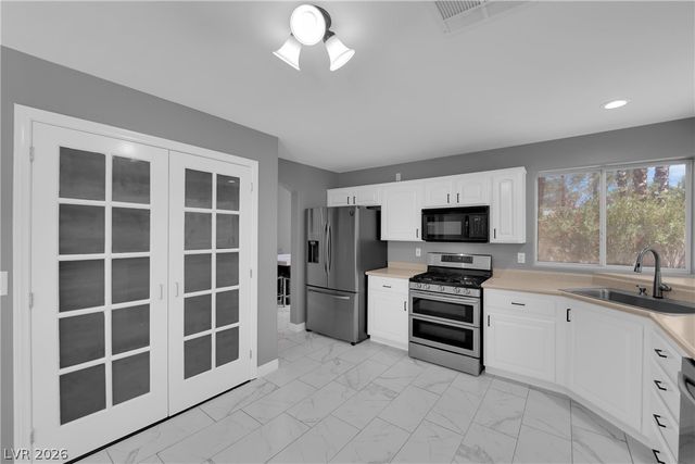 825 Gleamstar Avenue, Las Vegas, NV 89123