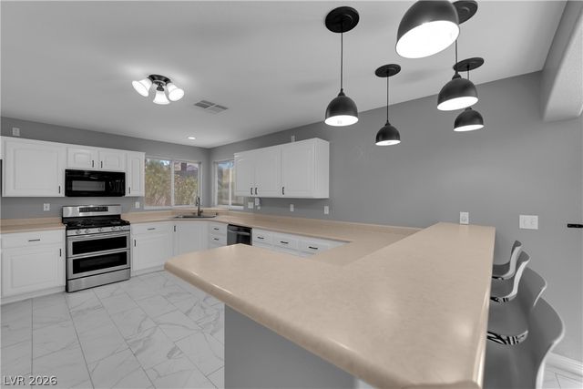 825 Gleamstar Avenue, Las Vegas, NV 89123