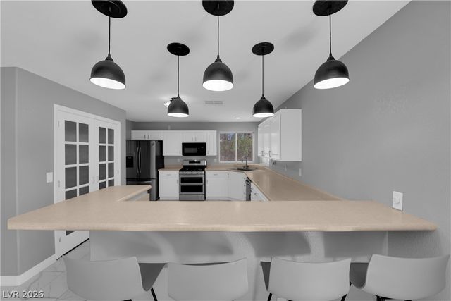 825 Gleamstar Avenue, Las Vegas, NV 89123