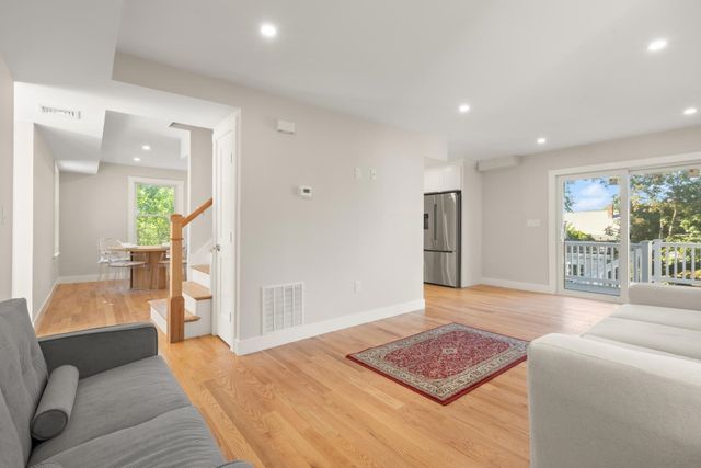 709 Belmont St, Belmont, MA 02478