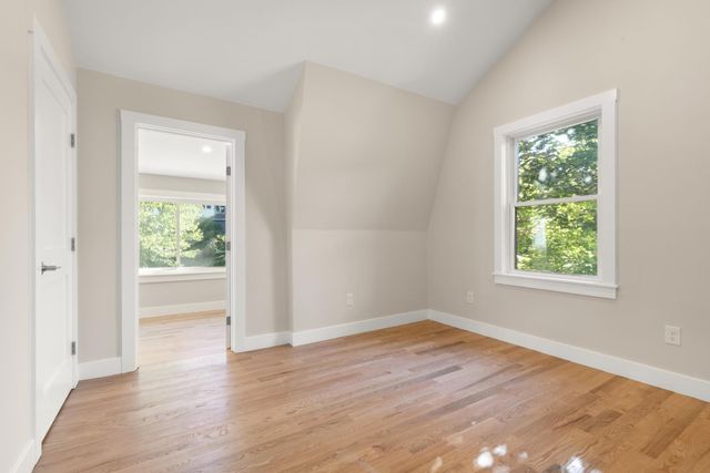 709 Belmont St, Belmont, MA 02478
