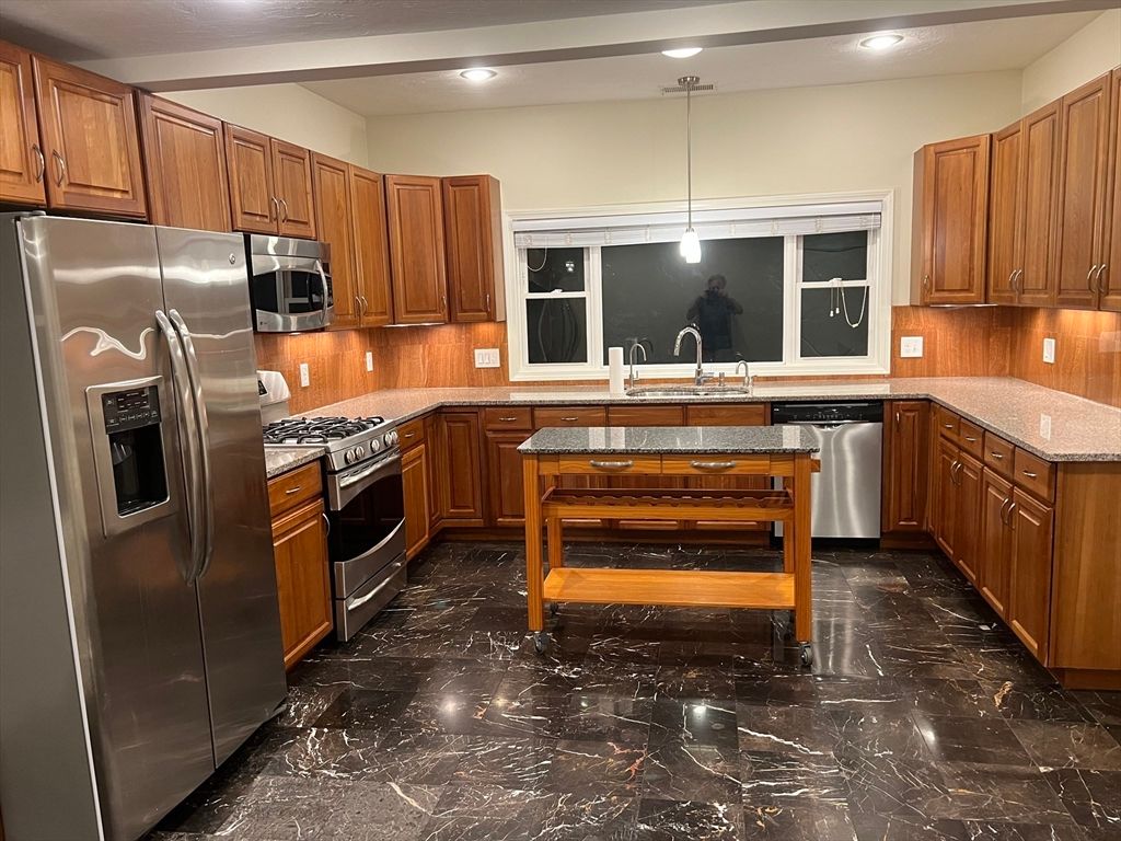 194 Auburn 2, Newton, MA 02466
