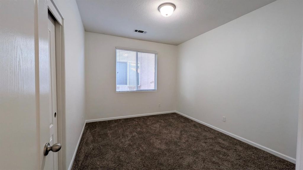 Image 24 of property listing at 4361 W Artemisa Drive, Fresno, CA 93722