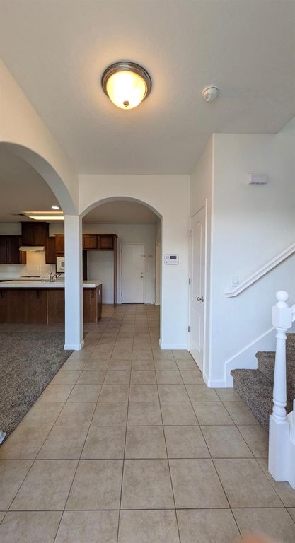 Image 3 of property listing at 4361 W Artemisa Drive, Fresno, CA 93722