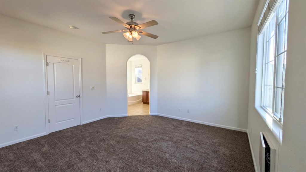 Image 30 of property listing at 4361 W Artemisa Drive, Fresno, CA 93722