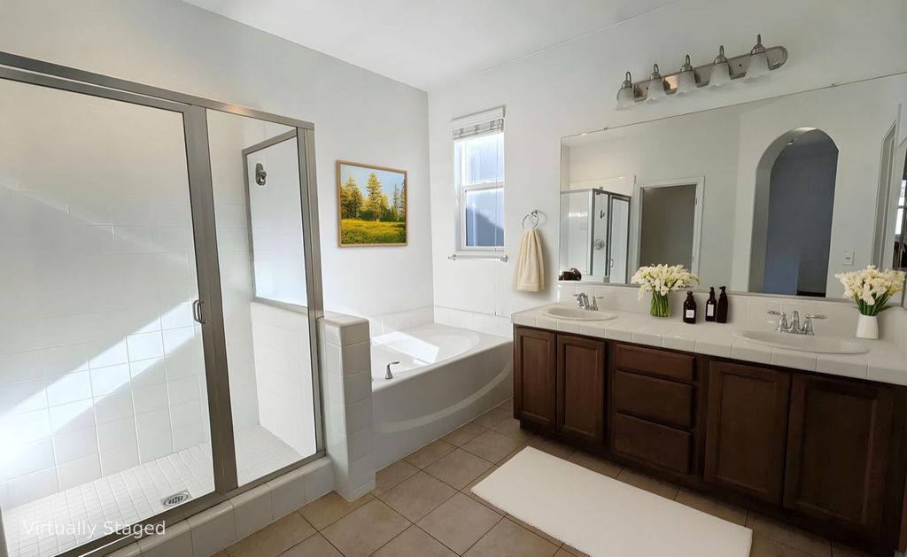 Image 33 of property listing at 4361 W Artemisa Drive, Fresno, CA 93722