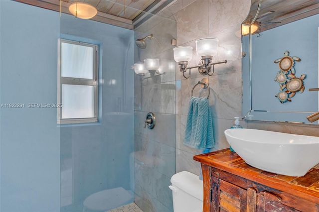 40 Pirates Dr, Key Largo, FL 33037