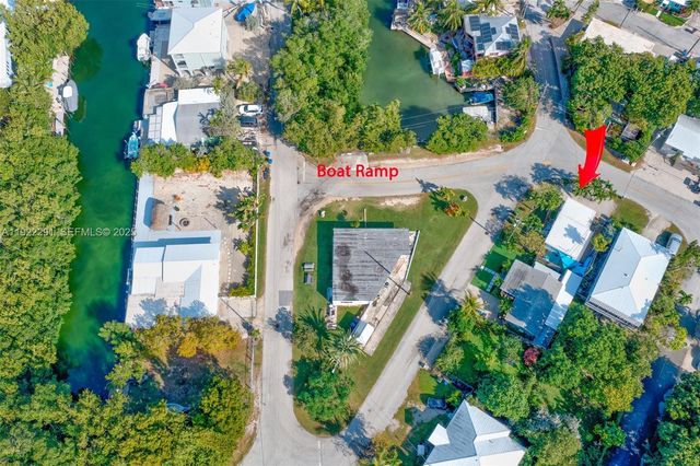 40 Pirates Dr, Key Largo, FL 33037