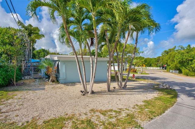40 Pirates Dr, Key Largo, FL 33037