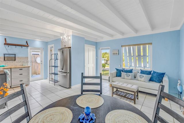 40 Pirates Dr, Key Largo, FL 33037