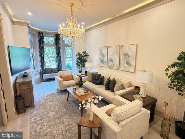 1210 T ST NW, Washington, DC 20009