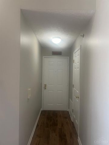 8392 Spring Valley Court, West Chester, OH 45069