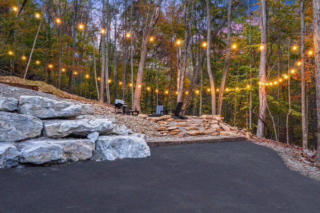 15693 Rockyfork Road, Rockbridge, OH 43149