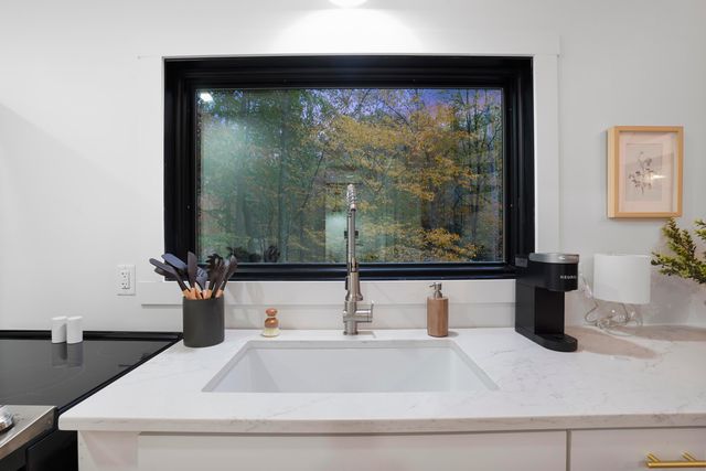 15693 Rockyfork Road, Rockbridge, OH 43149