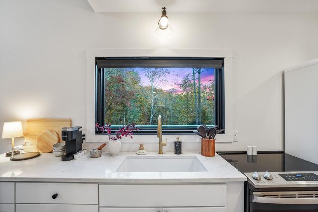 15693 Rockyfork Road, Rockbridge, OH 43149