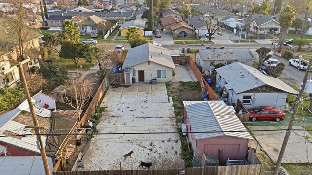 243 Angelus St, Turlock, CA 95380