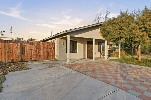 243 Angelus St, Turlock, CA 95380