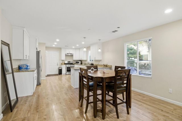 243 Angelus St, Turlock, CA 95380