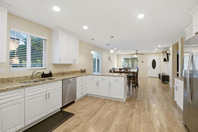 243 Angelus St, Turlock, CA 95380