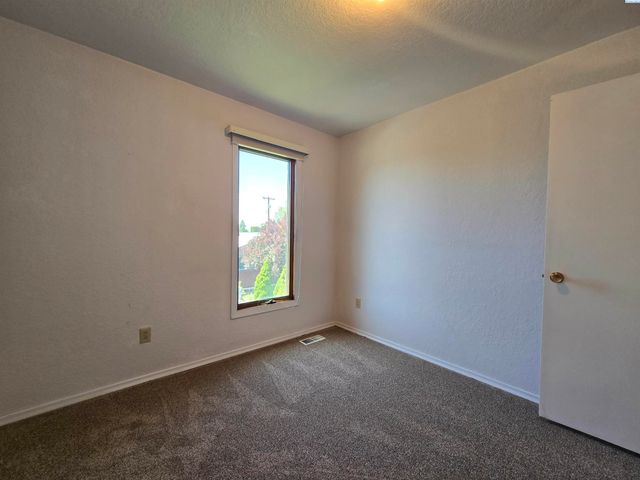 5307 W Irving Street, Pasco, WA 99301