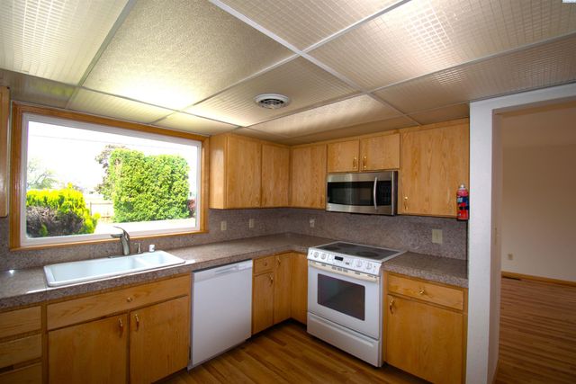 5307 W Irving Street, Pasco, WA 99301