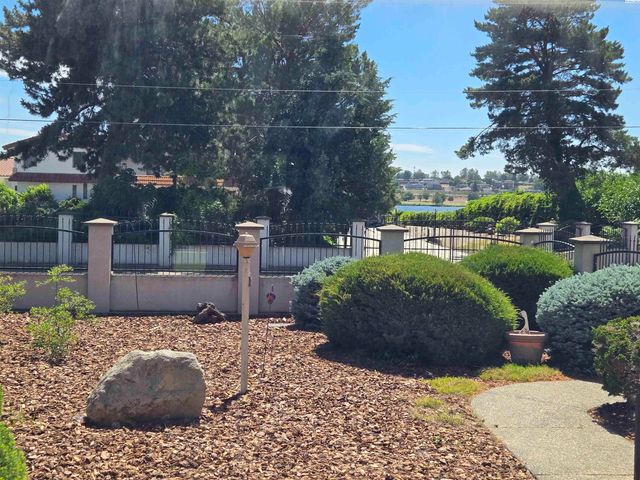 5307 W Irving Street, Pasco, WA 99301