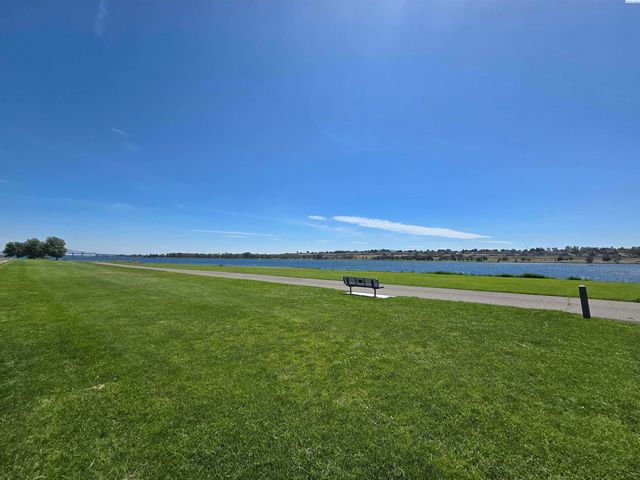 5307 W Irving Street, Pasco, WA 99301