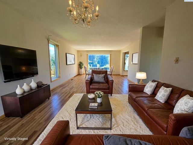 5307 W Irving Street, Pasco, WA 99301