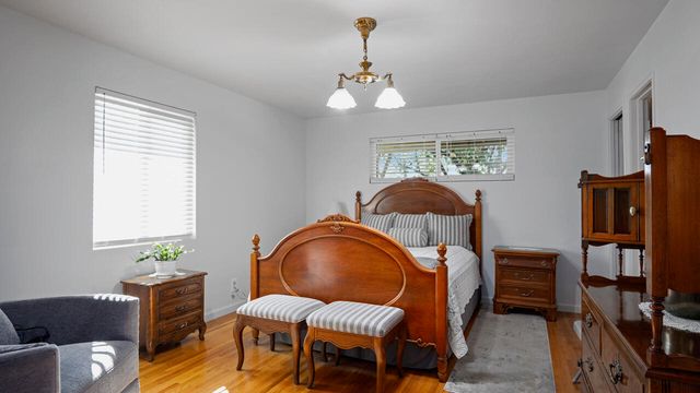 217 W Laura Avenue, Visalia, CA 93277