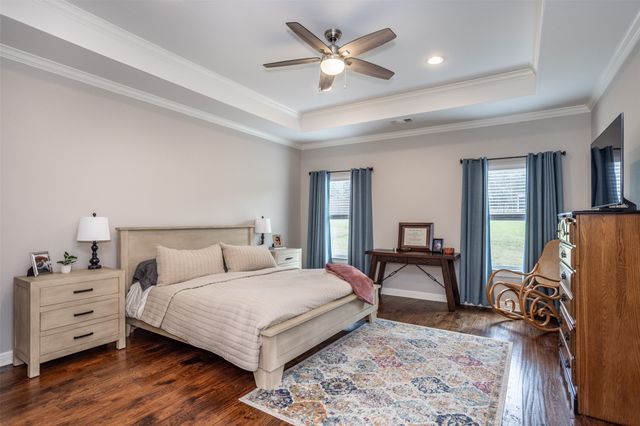 228 Colt Drive, Lake Kiowa, TX 76240