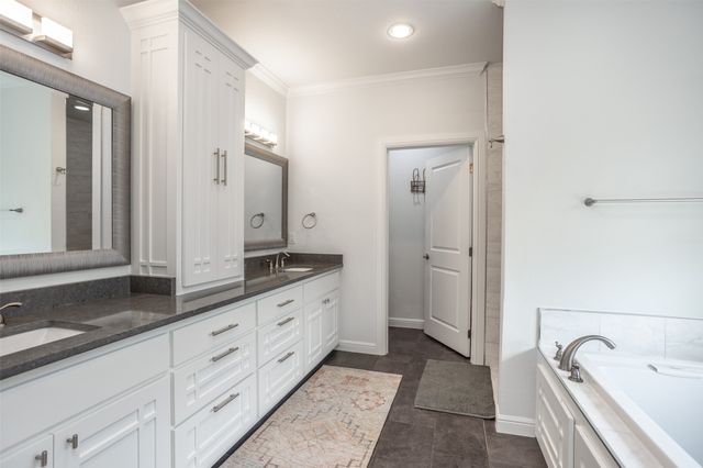 228 Colt Drive, Lake Kiowa, TX 76240