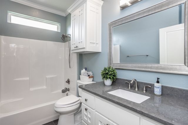 228 Colt Drive, Lake Kiowa, TX 76240