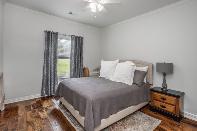 228 Colt Drive, Lake Kiowa, TX 76240