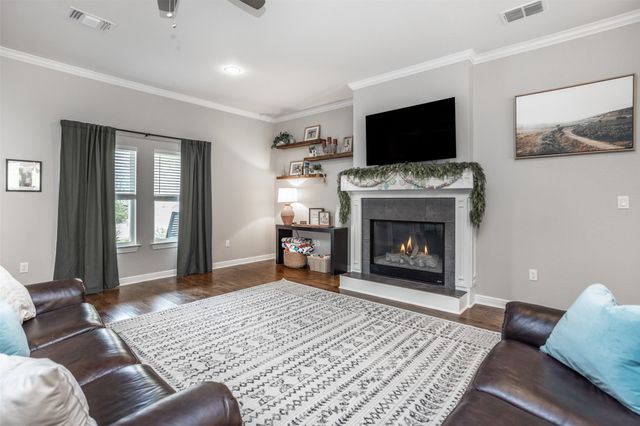 228 Colt Drive, Lake Kiowa, TX 76240