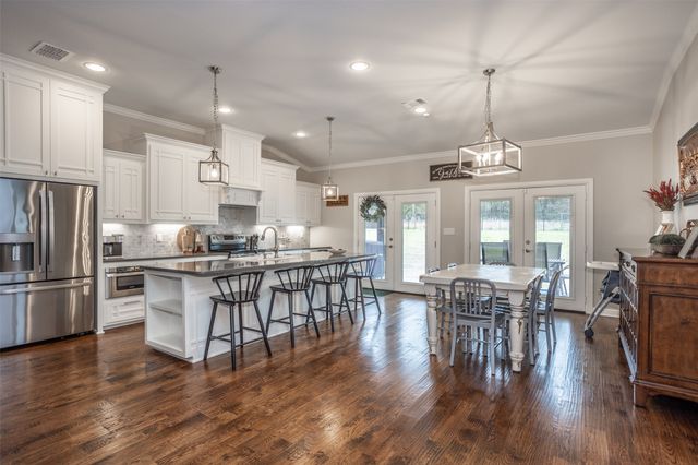 228 Colt Drive, Lake Kiowa, TX 76240