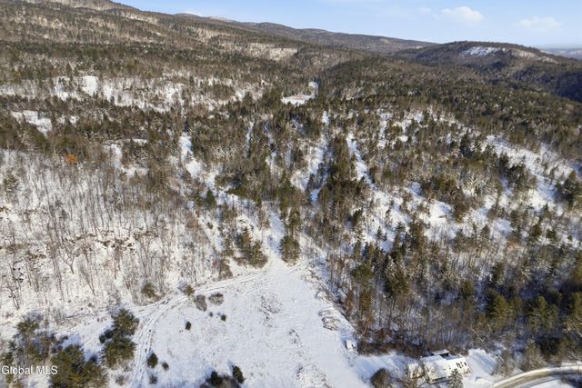 106 Kelsey Pond Lane, Fort Ann, NY 12827