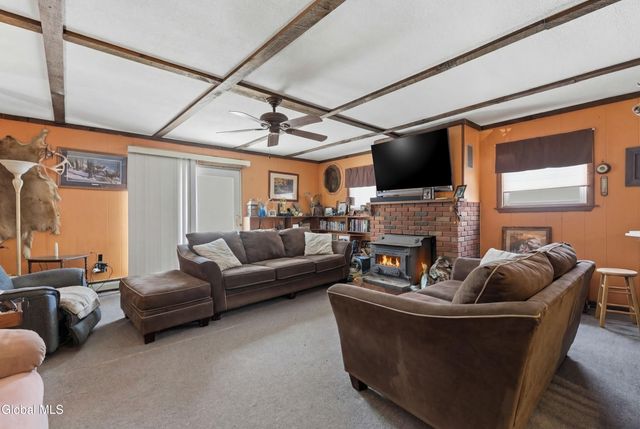 106 Kelsey Pond Lane, Fort Ann, NY 12827