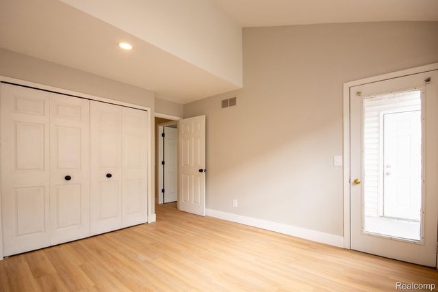 167 W Kenilworth Avenue, Royal Oak, MI 48067