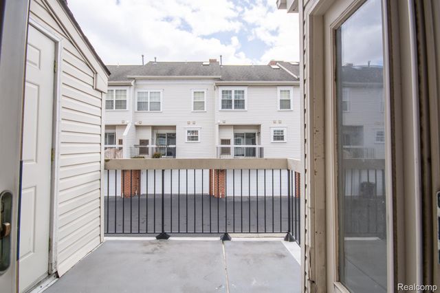 167 W Kenilworth Avenue, Royal Oak, MI 48067