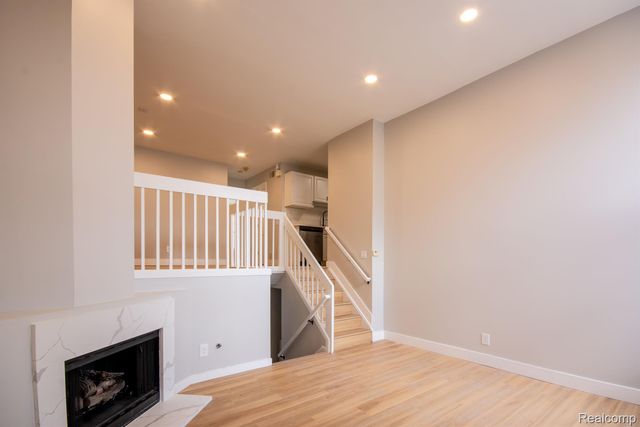 167 W Kenilworth Avenue, Royal Oak, MI 48067