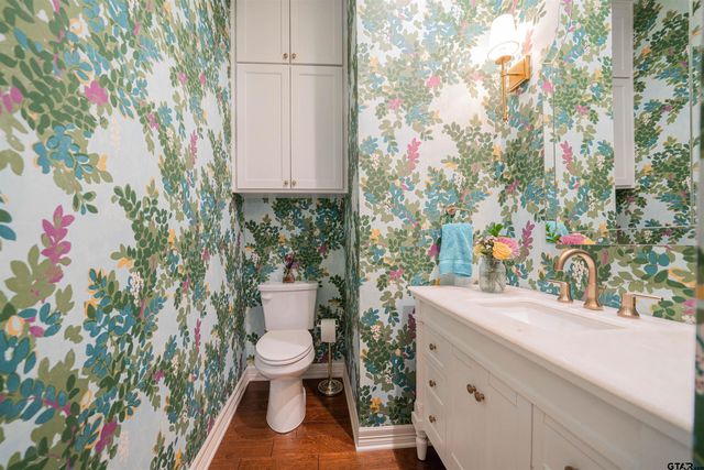 1206 Secluded Ln., Longview, TX 75604