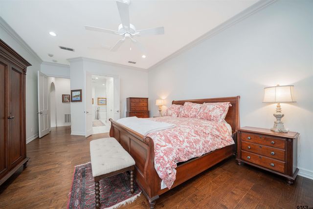 1206 Secluded Ln., Longview, TX 75604