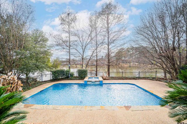 1206 Secluded Ln., Longview, TX 75604