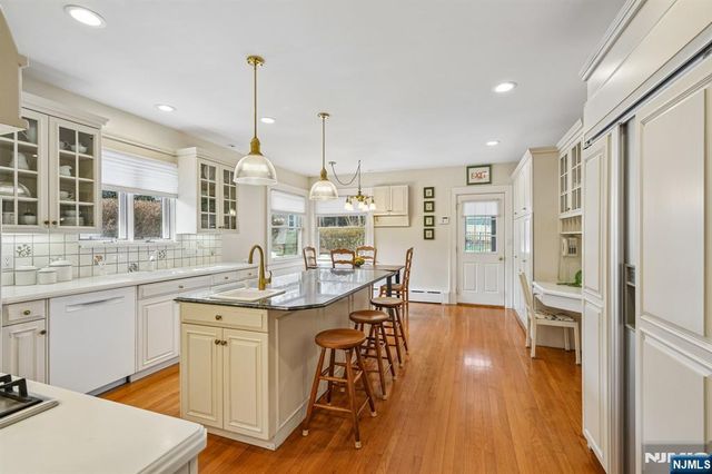 56 Park Avenue, Glen Rock, NJ 07452