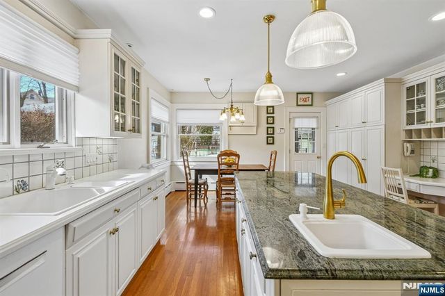 56 Park Avenue, Glen Rock, NJ 07452