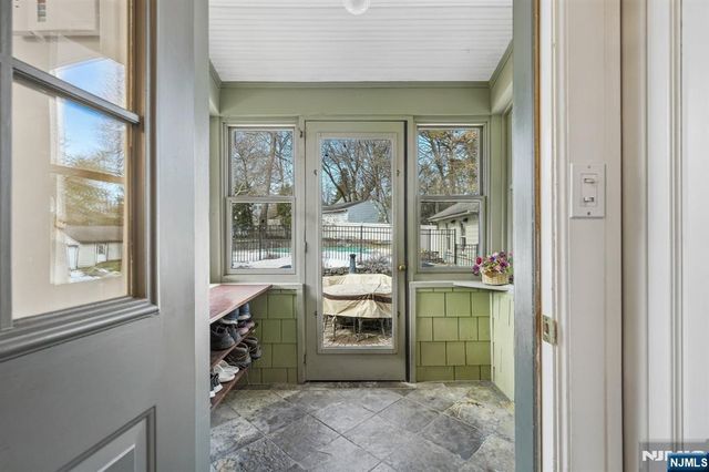 56 Park Avenue, Glen Rock, NJ 07452