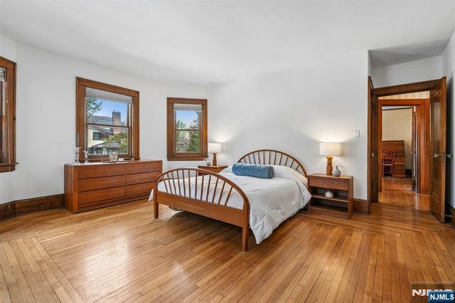 56 Park Avenue, Glen Rock, NJ 07452