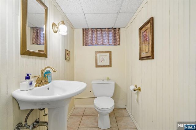 56 Park Avenue, Glen Rock, NJ 07452